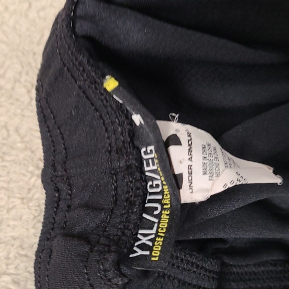 Under armour boys pants - Picture 3 of 3